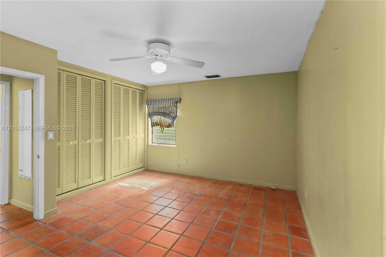 12465 SW 33rd St , Miami, FL 33175 Photo