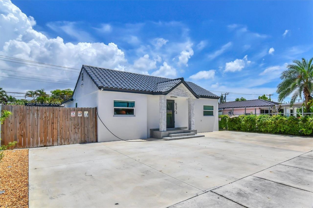 6575 SW 39th Ter, Miami, FL 33155 Photo
