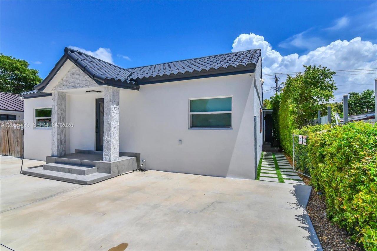 6575 SW 39th Ter, Miami, FL 33155 Photo