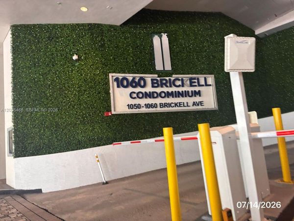 1050 Brickell Ave , Unit 1520, Miami, FL 33131