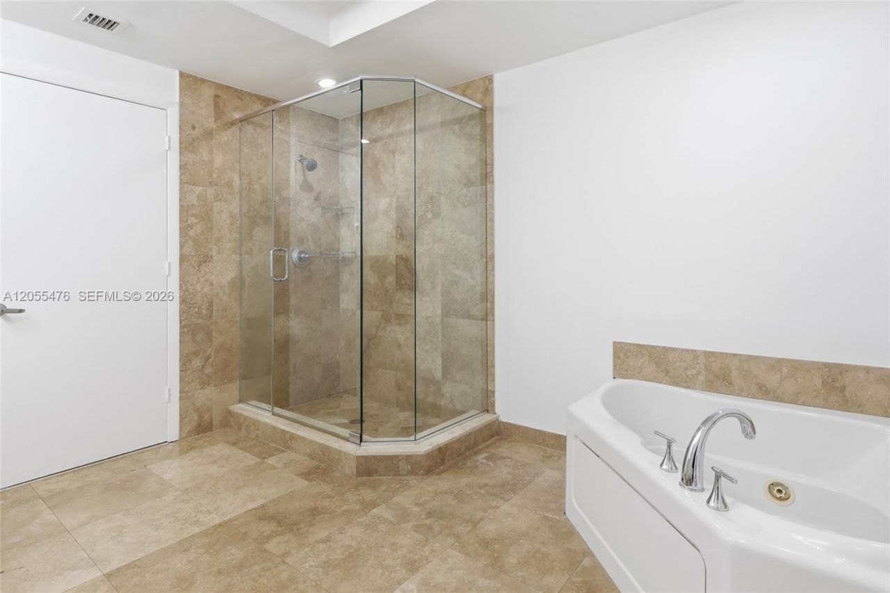 3030 NE 188th St, Unit 509, Aventura, FL 33180 Photo