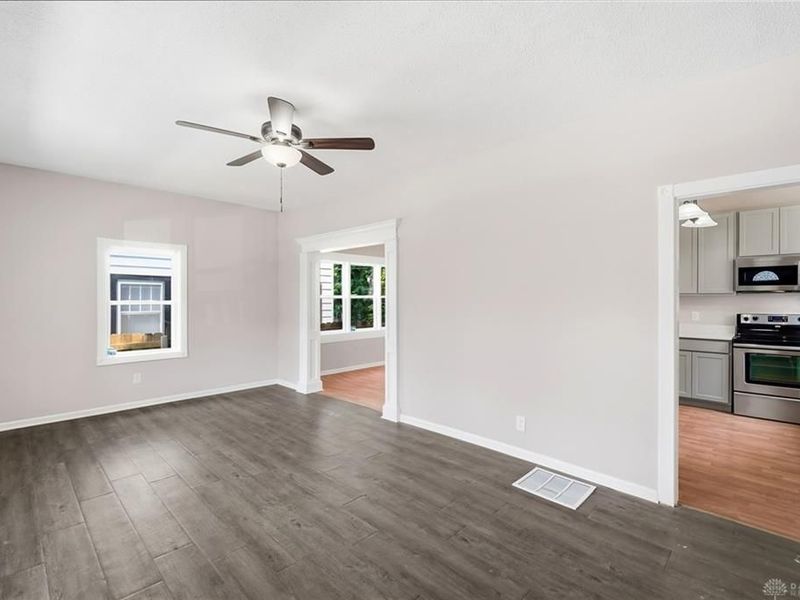 552 Evergreen Avenue, Dayton, OH 45402 Photo 2