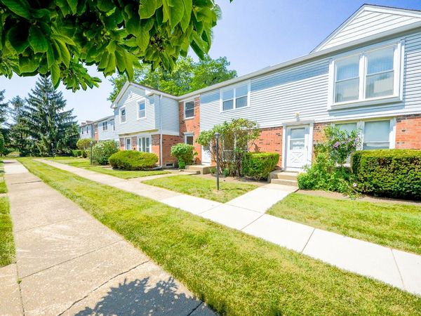 4092 Quincy Court , Streamwood, IL 60107