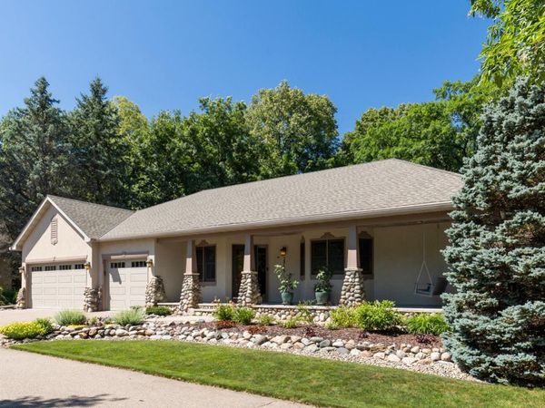 2934 Canyon Road , Chaska, MN 55318