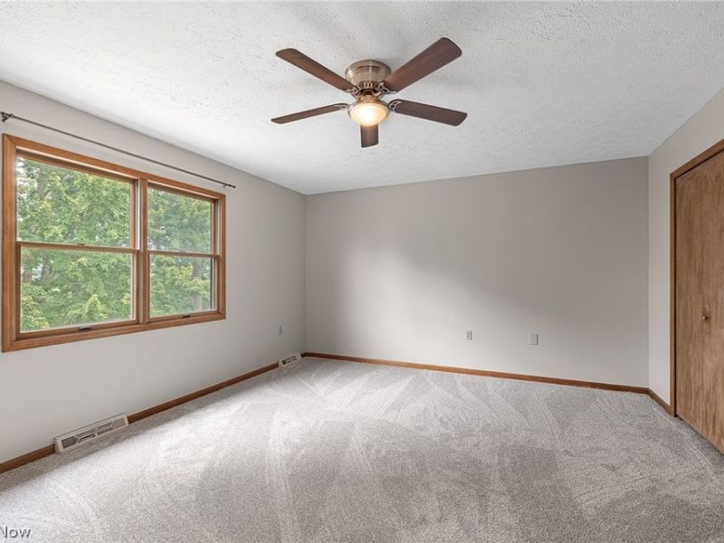 7562 Southampton Drive, North Royalton, OH 44133 Photo 17