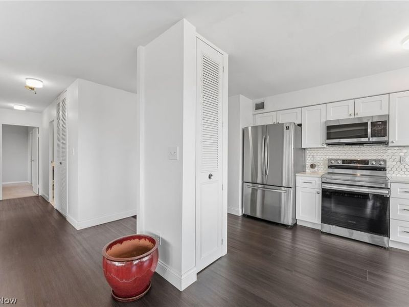 12520 Edgewater Drive, Unit 1501, Lakewood, OH 44107 Photo 17
