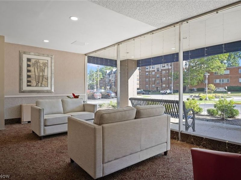 12520 Edgewater Drive, Unit 1501, Lakewood, OH 44107 Photo 4