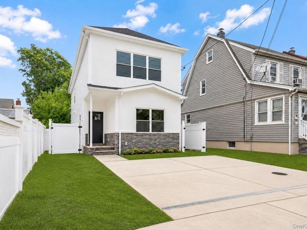 249 Bedford Avenue , New Hyde Park, NY 11040