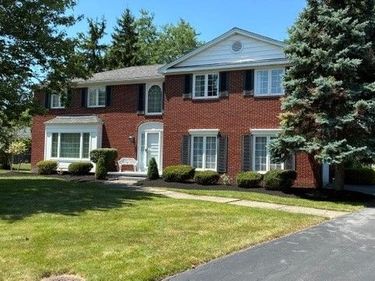 127 Troy View Lane, Williamsville, NY 14221