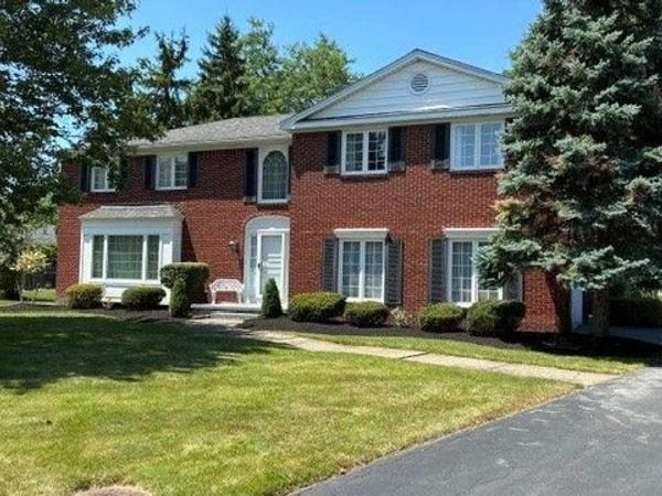 127 Troy View Lane, Williamsville, NY 14221