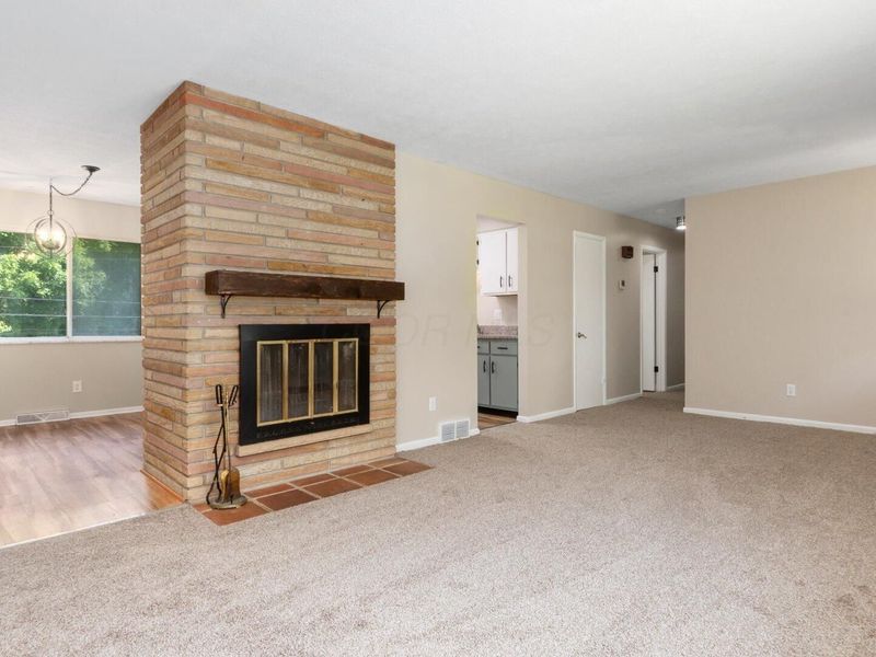 18 Pine Village Drive, Granville, OH 43023 Photo 3