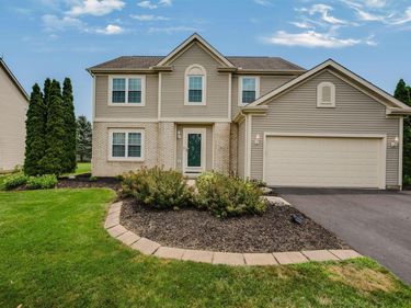7815 Royal Park Drive, Lewis Center, OH 43035