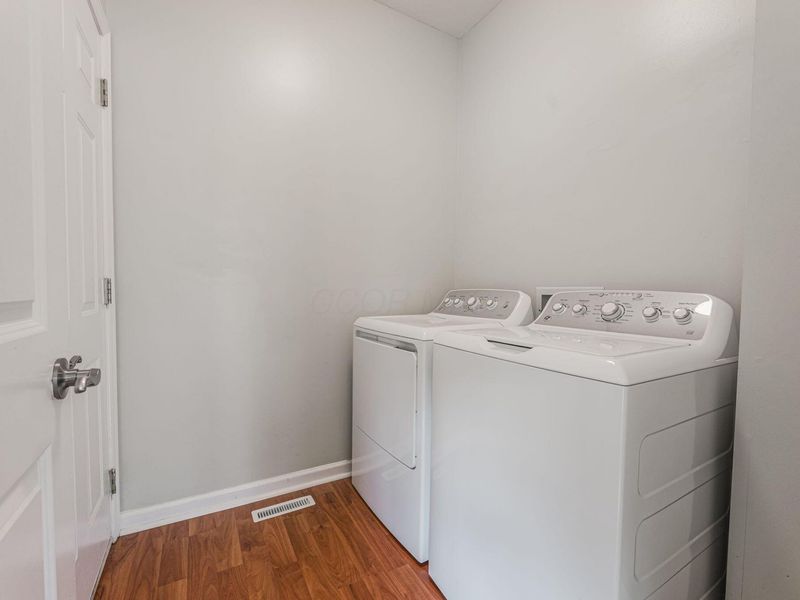 7815 Royal Park Drive, Lewis Center, OH 43035 Photo 16