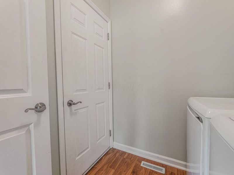7815 Royal Park Drive, Lewis Center, OH 43035 Photo 17