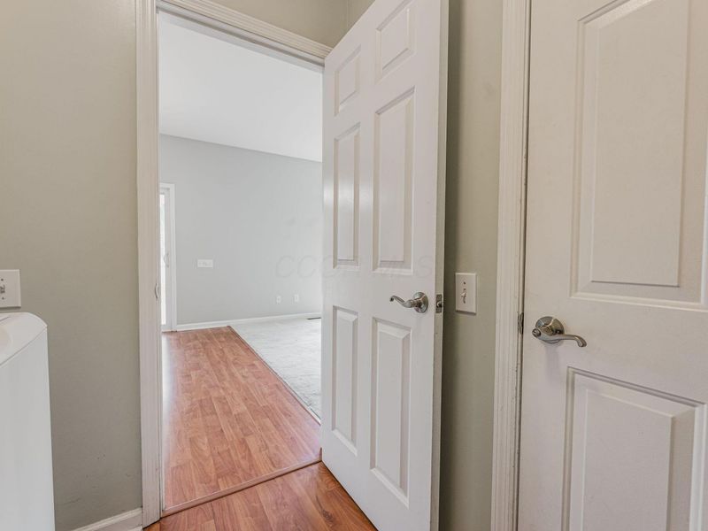 7815 Royal Park Drive, Lewis Center, OH 43035 Photo 18