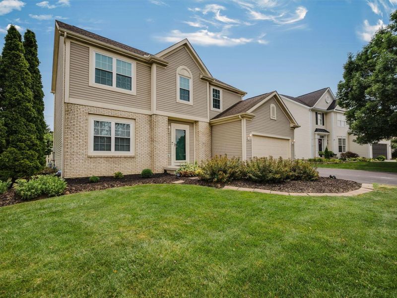 7815 Royal Park Drive, Lewis Center, OH 43035 Photo 2