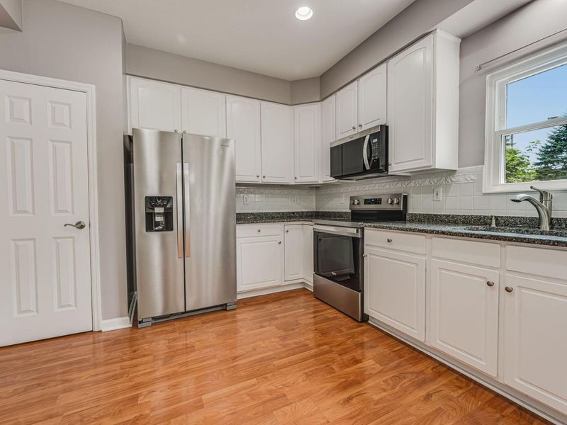 7815 Royal Park Drive, Lewis Center, OH 43035 Photo 24