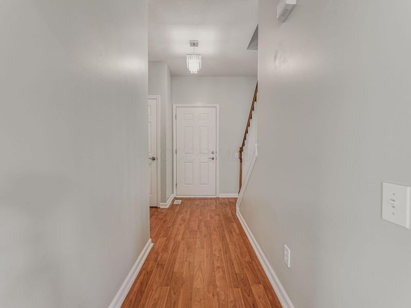7815 Royal Park Drive, Lewis Center, OH 43035 Photo 6