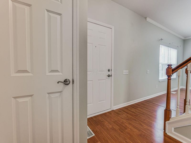 7815 Royal Park Drive, Lewis Center, OH 43035 Photo 9