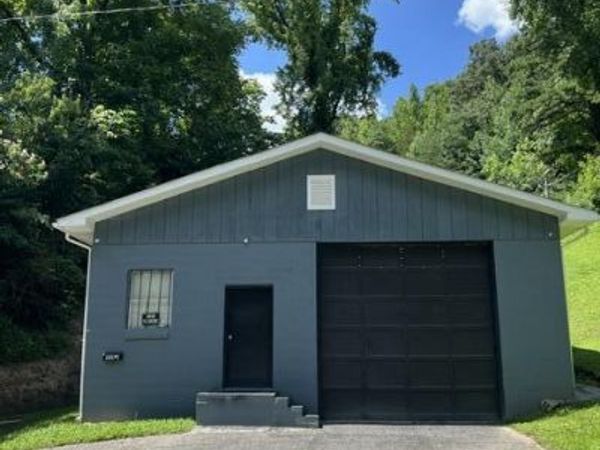 904-A E Cumberland Ave, Middlesboro, KY 40965