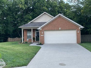 118 Back Stretch Drive, Georgetown, KY 40324