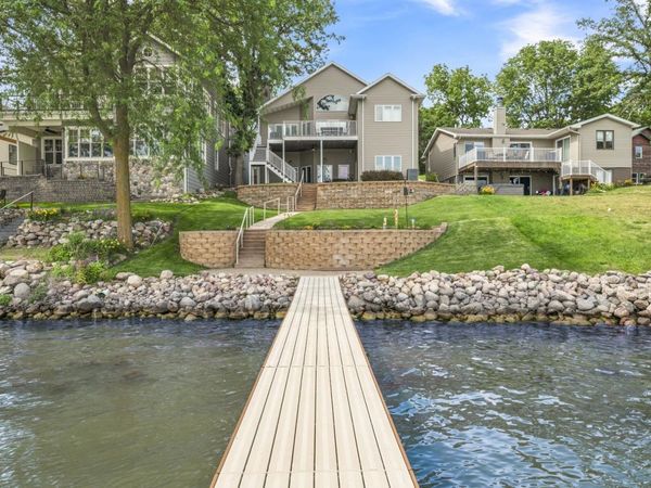 16854 255th Avenue , Spirit Lake, IA 51360