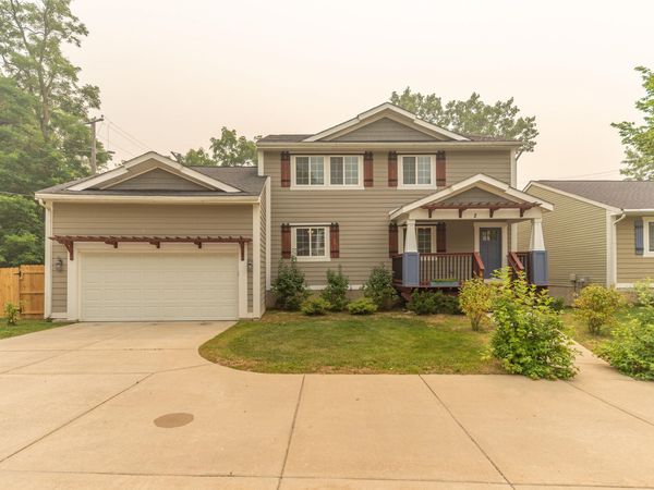 2 Maple Village Court, Ann Arbor, MI 48103