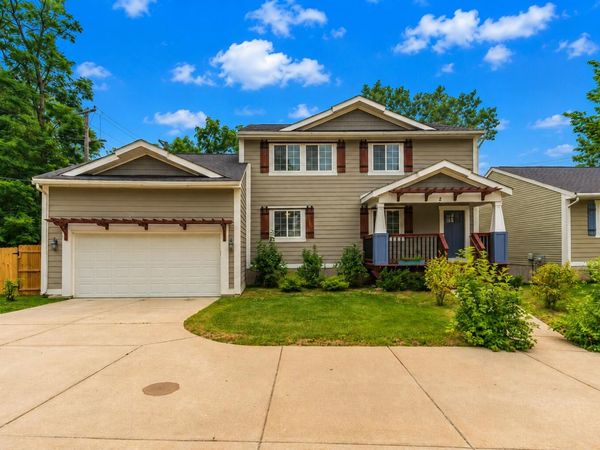 2 Maple Village Court, Ann Arbor, MI 48103