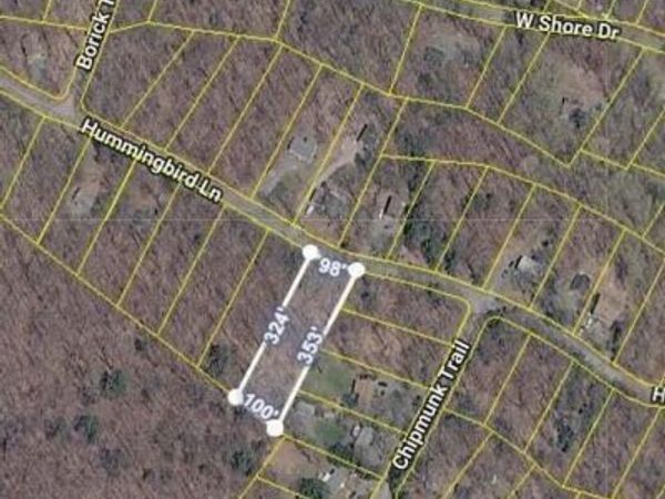 559 Hummingbird Lane , Hawley, PA 18428