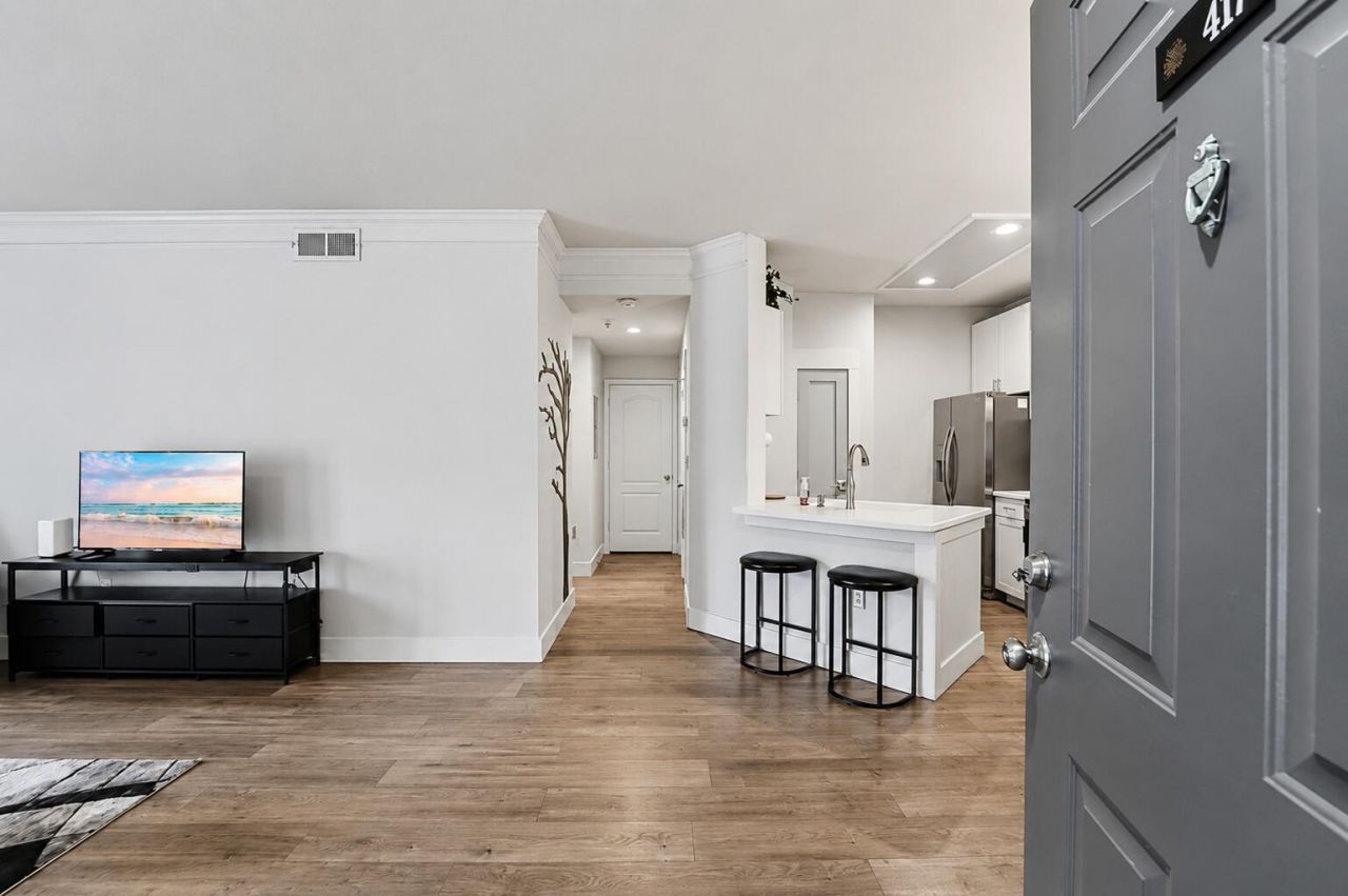 1300 Park West Boulevard Photo 3
