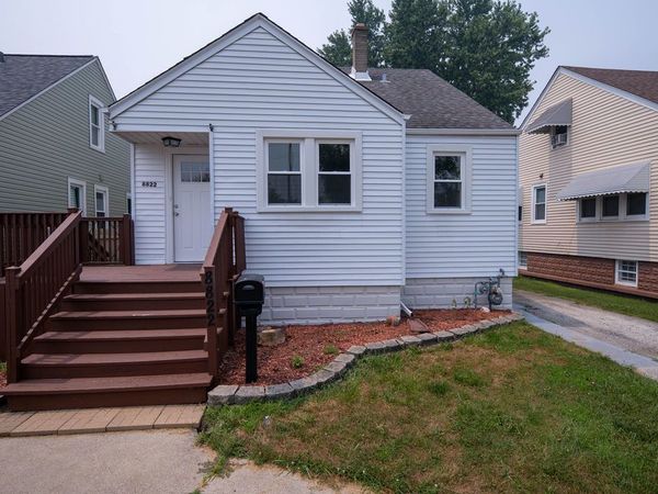 8822 S California Avenue , Evergreen Park, IL 60805
