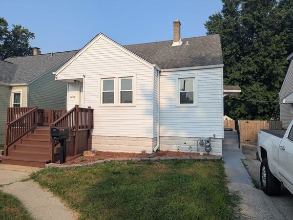 8822 S California Avenue , Evergreen Park, IL 60805
