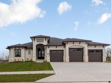 21102 Sherman Drive, Elkhorn, NE 68022