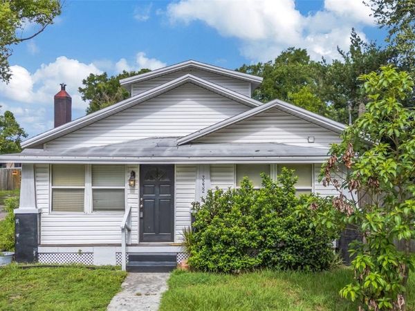 3232 MOORES LAKE ROAD , DOVER, FL 33527