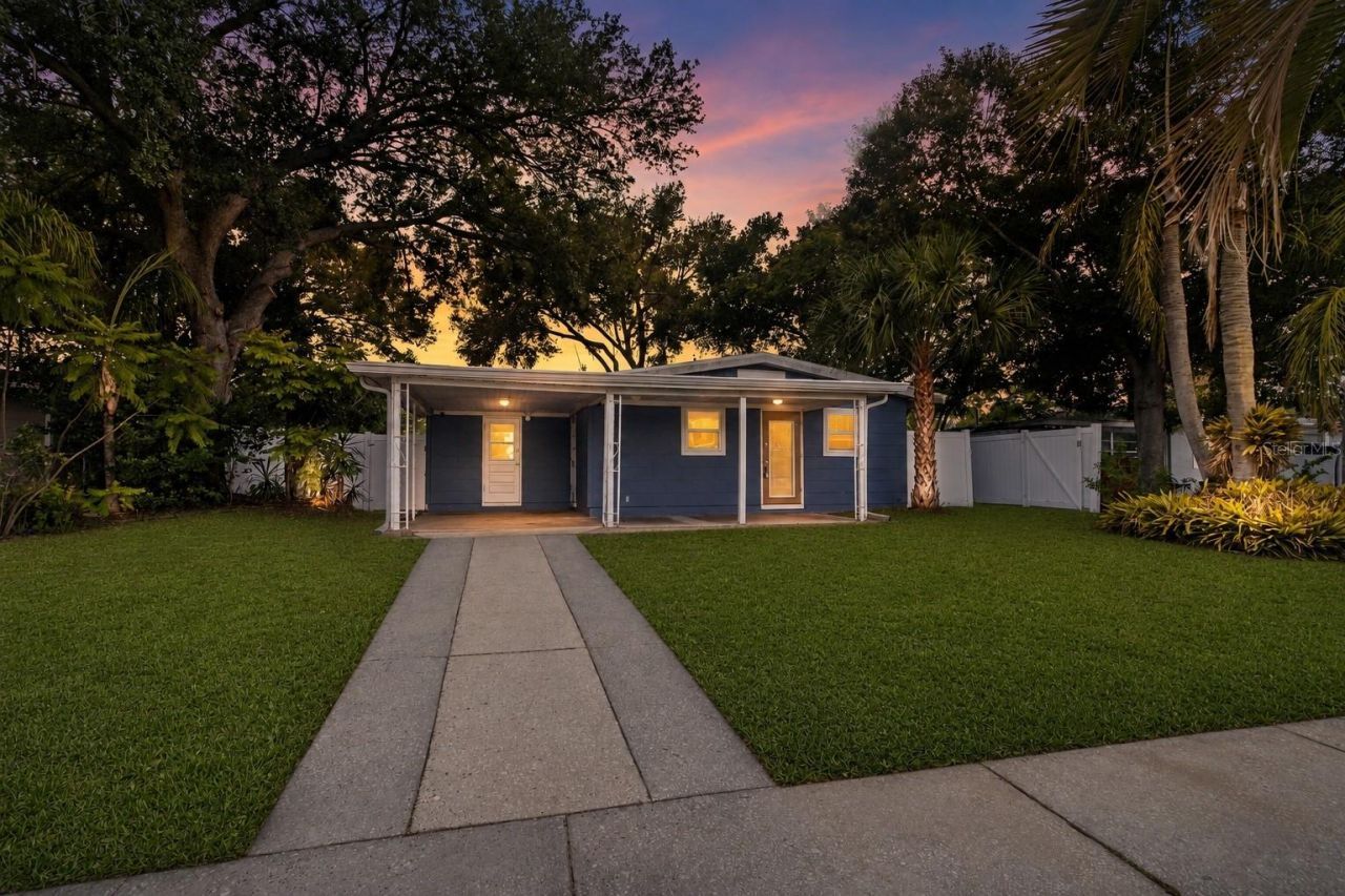 4402 W TRILBY AVENUE Tampa, FL 33616