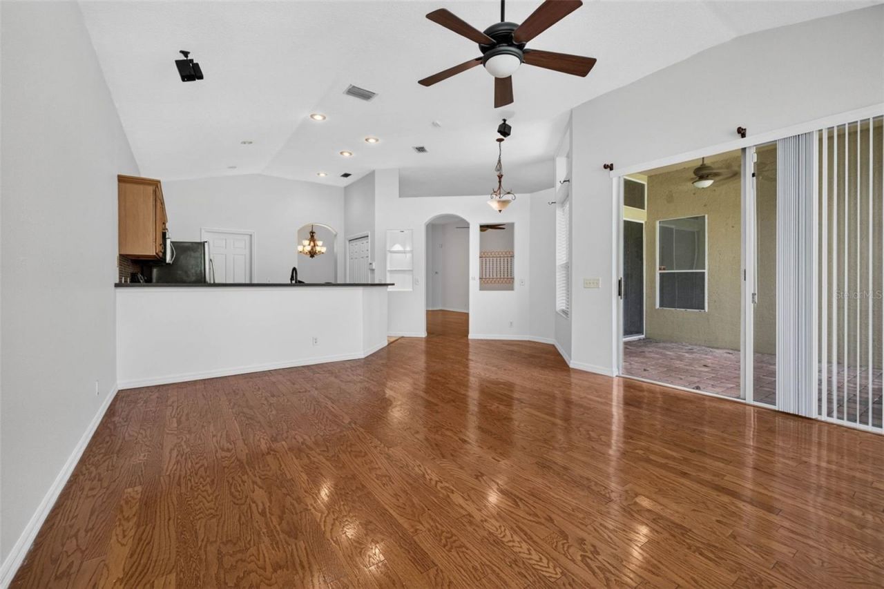 7075 Bayou West Place N, Pinellas Park, FL 33782 Photo