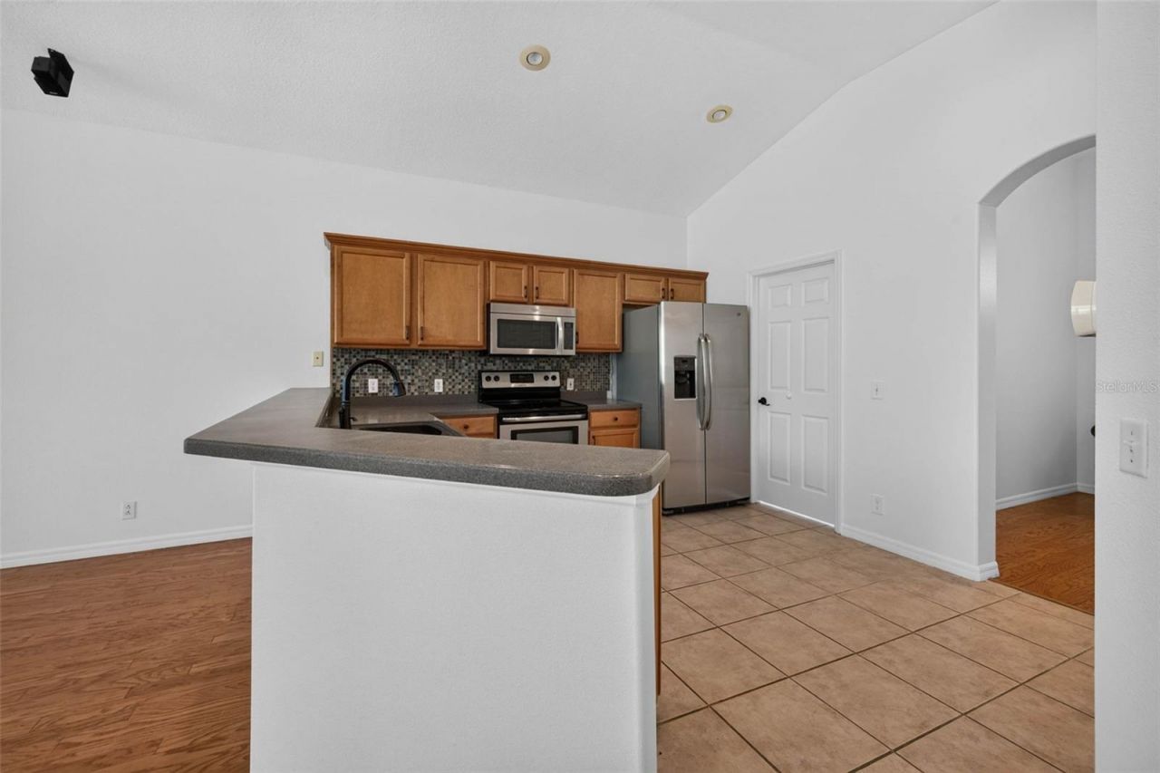 7075 Bayou West Place N, Pinellas Park, FL 33782 Photo