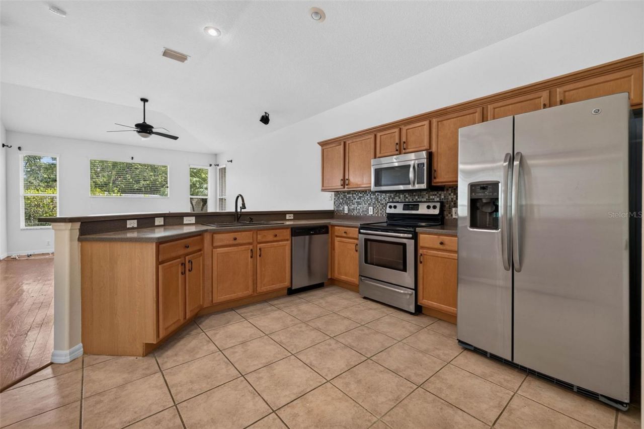 7075 Bayou West Place N, Pinellas Park, FL 33782 Photo