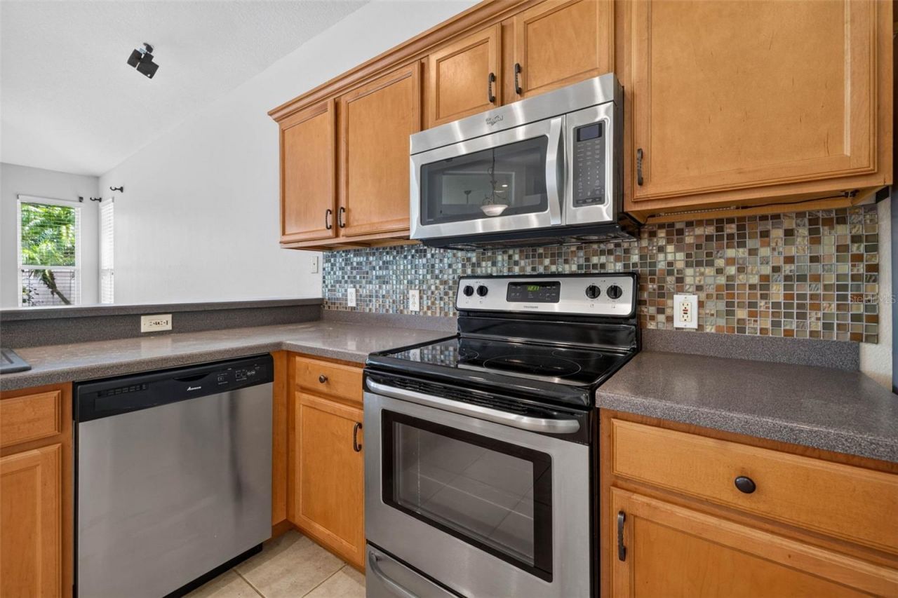 7075 Bayou West Place N, Pinellas Park, FL 33782 Photo