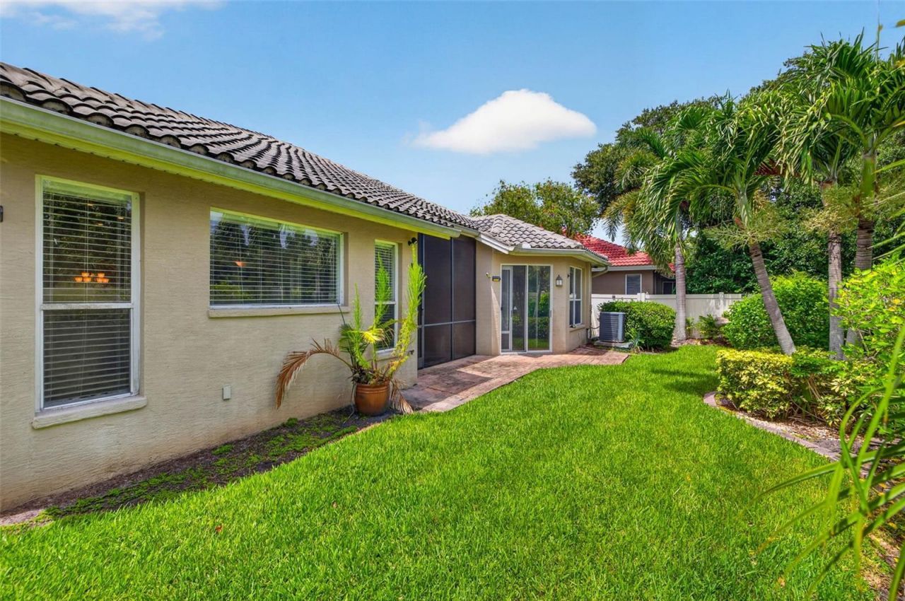 7075 Bayou West Place N, Pinellas Park, FL 33782 Photo