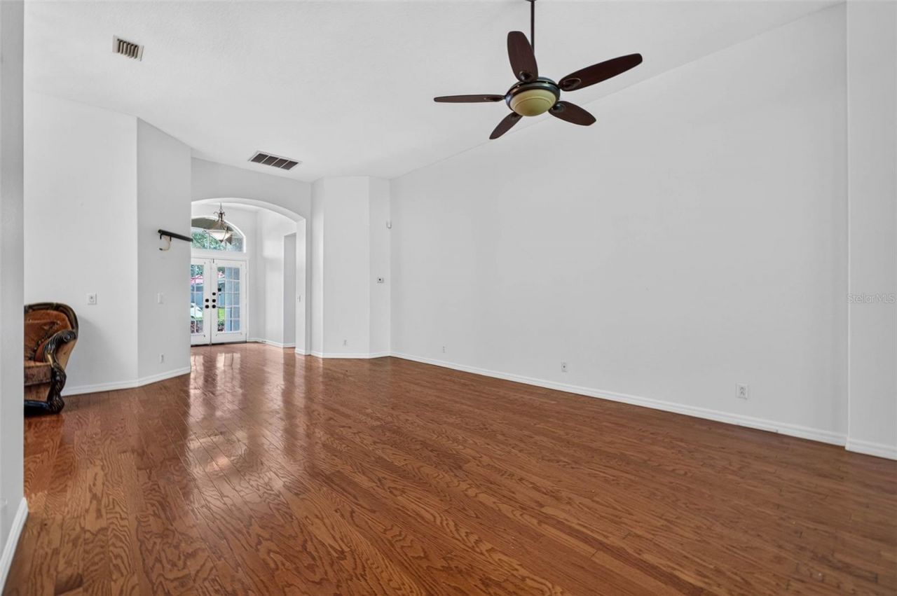 7075 Bayou West Place N, Pinellas Park, FL 33782 Photo
