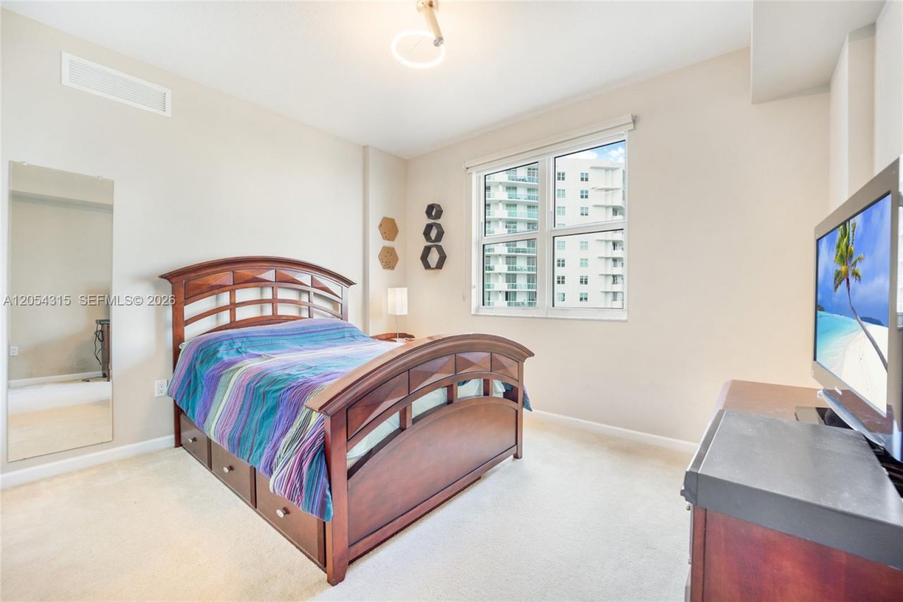 7910 Harbor Island Dr, Unit 801, North Bay Village, FL 33141 Photo