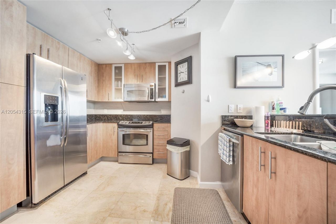 7910 Harbor Island Dr, Unit 801, North Bay Village, FL 33141 Photo