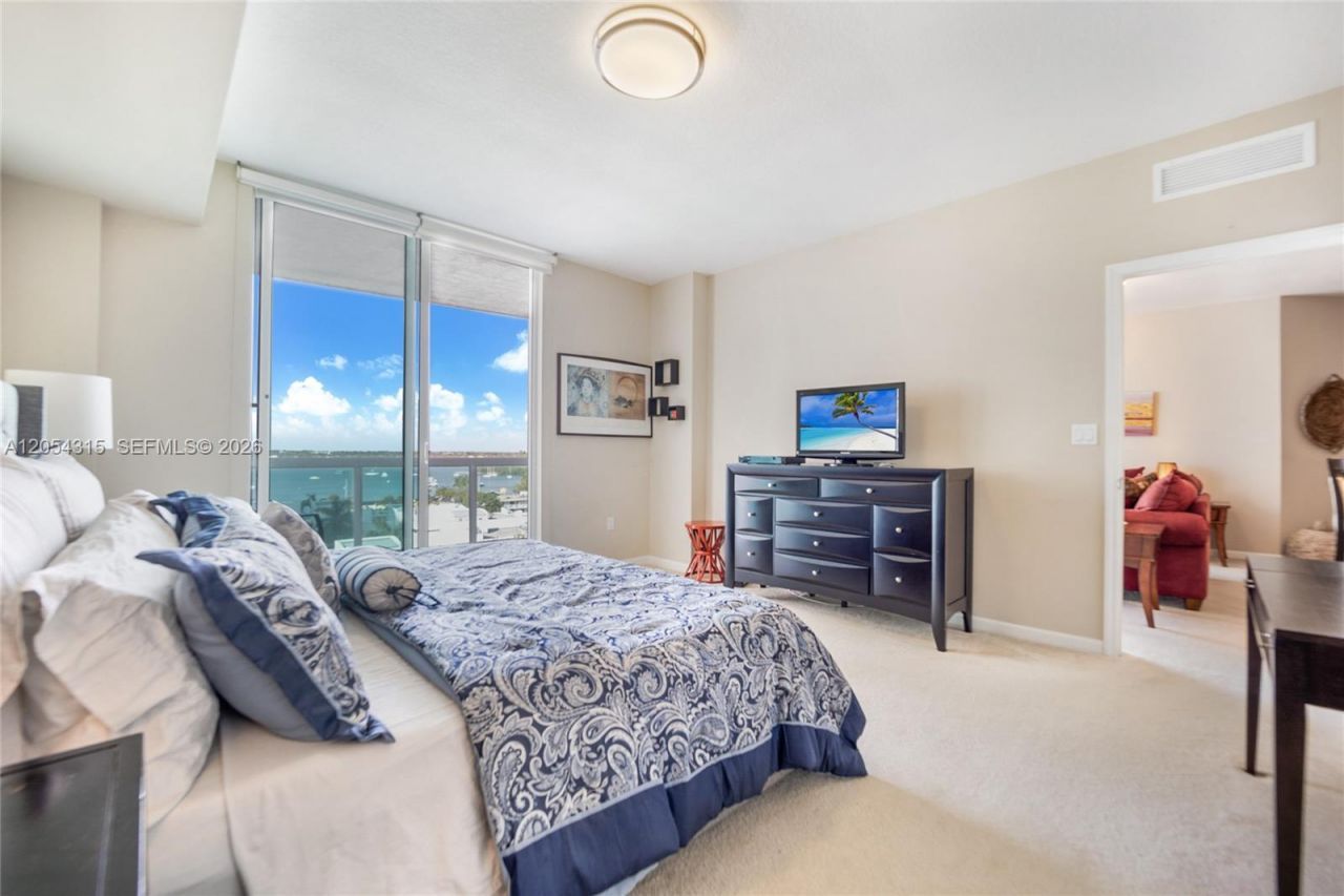 7910 Harbor Island Dr, Unit 801, North Bay Village, FL 33141 Photo