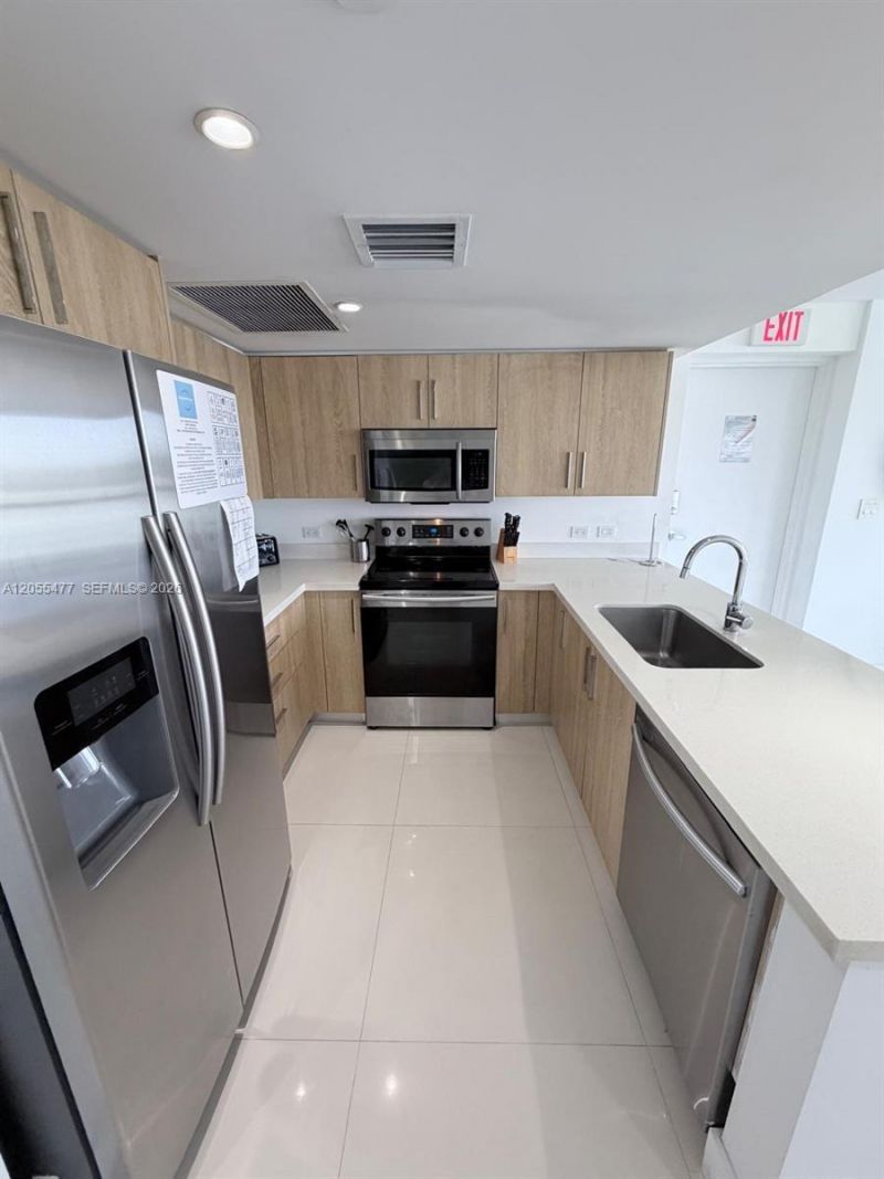 1100 100th St , Unit 606, Bay Harbor Islands, FL 33154 Photo