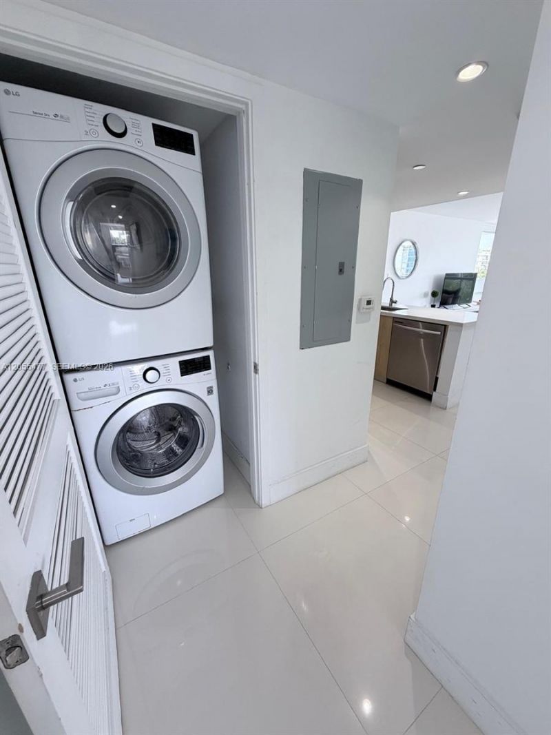 1100 100th St , Unit 606, Bay Harbor Islands, FL 33154 Photo