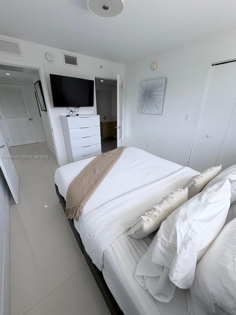 1100 100th St , Unit 606, Bay Harbor Islands, FL 33154 Photo