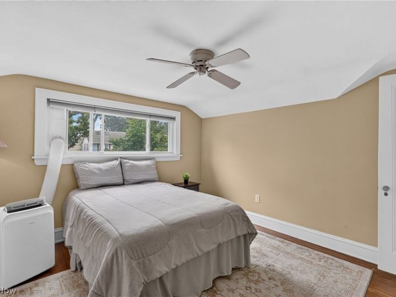 17416 Oxford Avenue, Cleveland, OH 44111 Photo 32