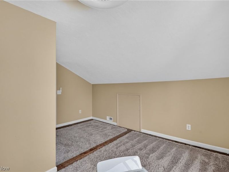 17416 Oxford Avenue, Cleveland, OH 44111 Photo 34