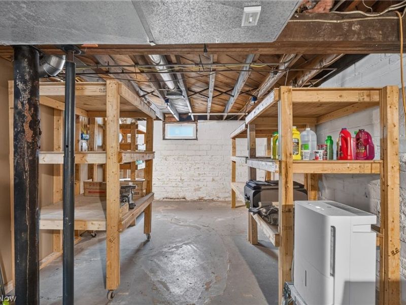 17416 Oxford Avenue, Cleveland, OH 44111 Photo 41